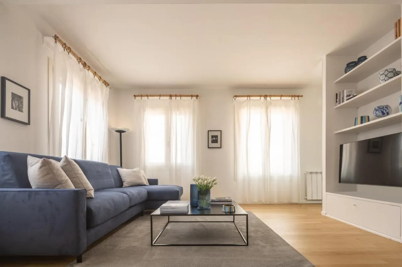 Santa Croce Design Apartment R&R Venice Italy